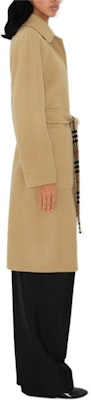 (W) Mantel Panjang Wanita Burberry Dua Sisi dengan Motif Kotak dan Ikat, Beige. 80938251 Sizing (W) Mantel Panjang Wanita Burberry Dua Sisi dengan Motif Kotak dan Ikat, Beige. 80938251