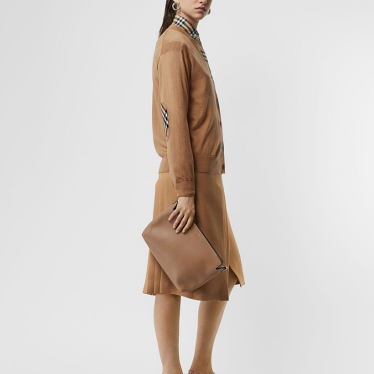 (Women) Burberry Wool Knit V-Neck Cardigan Sweater in Camel Color. 80079751 圖 6