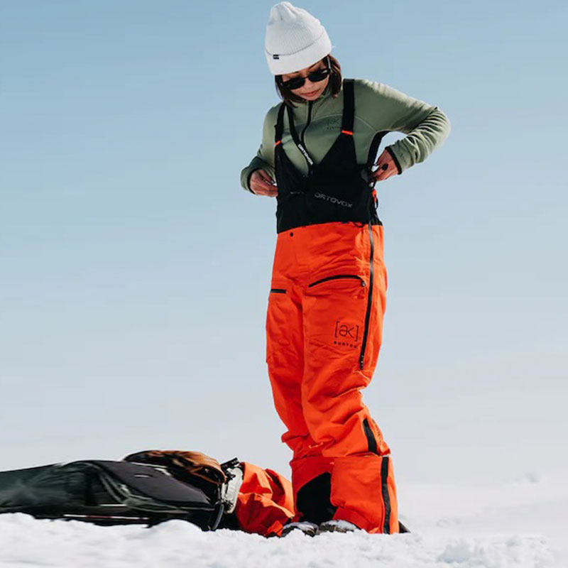 Lookbook (Women) BURTON AK TUSK GORE-TEX 3L PRO  Red Snowboard Pants with Multi-Pockets. 23465100800