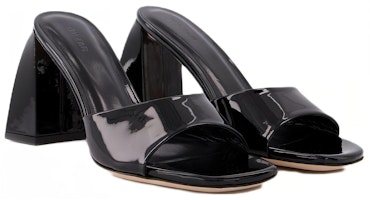 (W) 바이파 '블랙 패션' 가죽 뮬 (Baipa 'Beullaek Paesyeon' Gajuk Myul) 22FWMICHMBLP Lookbook (W) 바이파 '블랙 패션' 가죽 뮬 (Baipa 'Beullaek Paesyeon' Gajuk Myul) 22FWMICHMBLP