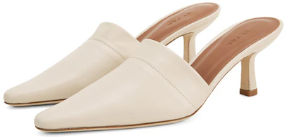 Shop (W) By Far Sepatu Mules Runcing 'Minimalis Kasual Krim' 21SSCYNMIVRCRE