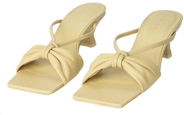 (W) 바이파 スクエア토 블록힐 샌들 (옐로우) 22CRFREVNLGRL Lookbook (W) 바이파 スクエア토 블록힐 샌들 (옐로우) 22CRFREVNLGRL