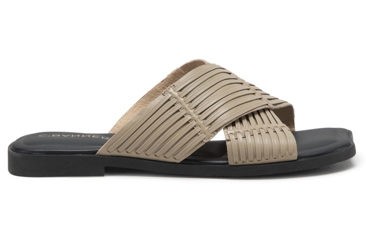 Order (W) C°BANNER 皮革平底时尚凉鞋 '焦糖布丁' A23356890