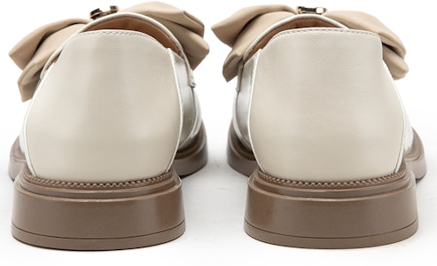 (W) Kasut Kulit Slip-On Tumit Rendah C°BANNER 'Beige Bow Knot' A23173504B04 Shop (W) Kasut Kulit Slip-On Tumit Rendah C°BANNER 'Beige Bow Knot' A23173504B04