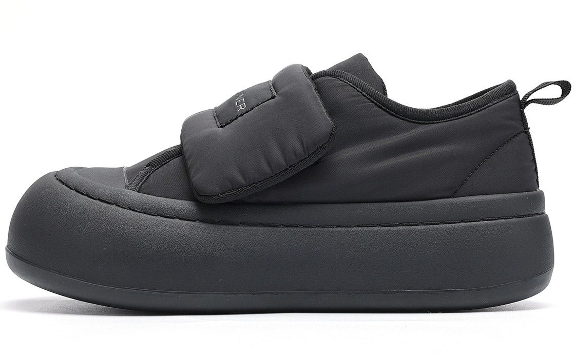 women-c-banner-low-top-sneaker-black-fabric-casual-q8223374-d01