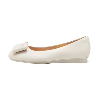 (W) C°BANNER Plain Ballet Flats 'Off-White'