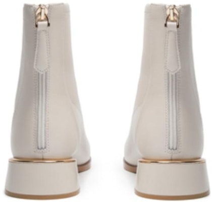 (W) C°BANNER 양가죽 컴포트 숏부츠 (베이지) A22501014A04 Shop (W) C°BANNER 양가죽 컴포트 숏부츠 (베이지) A22501014A04