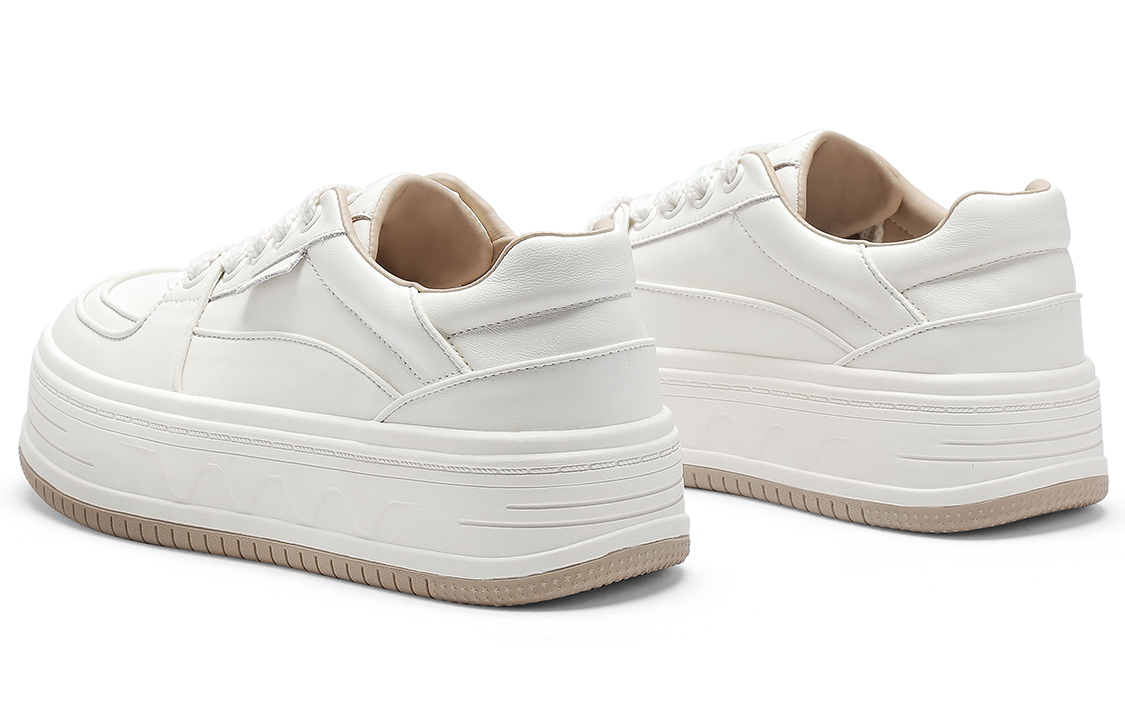 Shop 千百度C°BANNER 合成革 拼接減震舒適百搭 低幫 板鞋 女款 米咖色