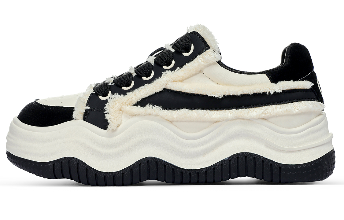 (W) C°BANNER Wavy Series Low Top 'Black Splice'