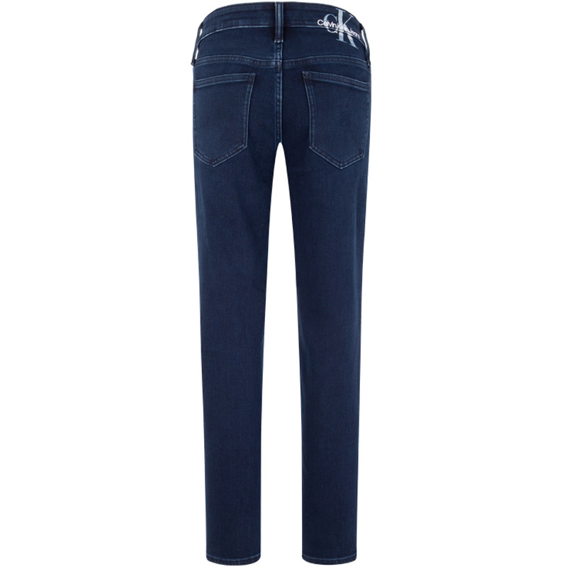 Lookbook (W) Calvin Klein 高腰修身彈性牛仔褲 深藍色保暖抓絨。 J2222641BJ