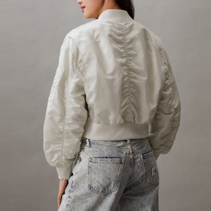 (W) カルバンクライン レターマン ショートベースボールカラー カジュアルジャケット J223720 Shop (W) カルバンクライン レターマン ショートベースボールカラー カジュアルジャケット J223720