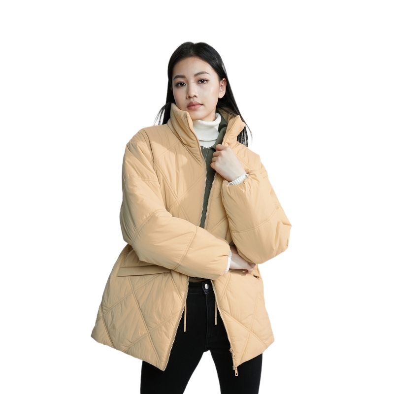 Shop (W) 캘빈클라인 퀼팅 가벼운 스탠드 칼라 자켓 아이보리 옐로우 J223843