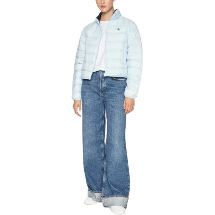 Shop (W) カルバンクライン ソリッドライトブルーロゴプリント中綿ジャケット. J20J222585-CYR