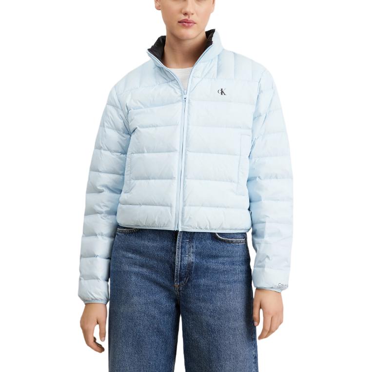 Details for (W) カルバンクライン ソリッドライトブルーロゴプリント中綿ジャケット. J20J222585-CYR