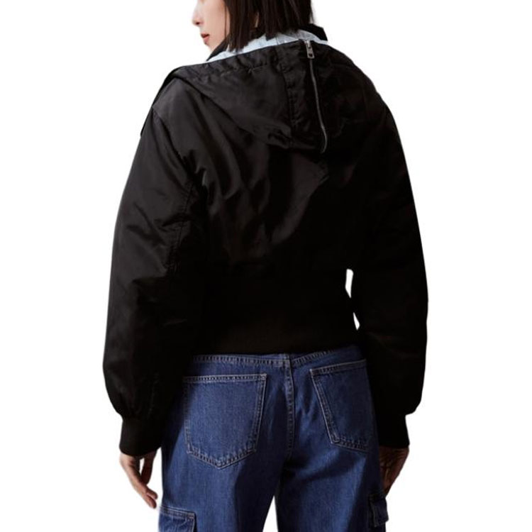 Lookbook (W) Calvin Klein Jaket Zip Depan Lengan Panjang Kapas Hitam. J222681