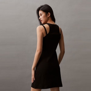(W) Calvin Klein 太空黑纯色开衫无袖针织连衣裙套装 J223344-BEH Shop (W) Calvin Klein 太空黑纯色开衫无袖针织连衣裙套装 J223344-BEH