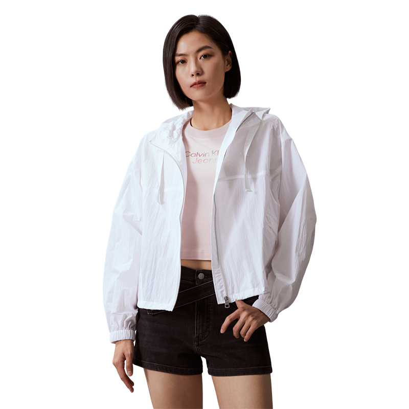 Shop (W) Calvin Klein Jaket Wanita Ringan Pelindung Matahari Moonlight White J223342