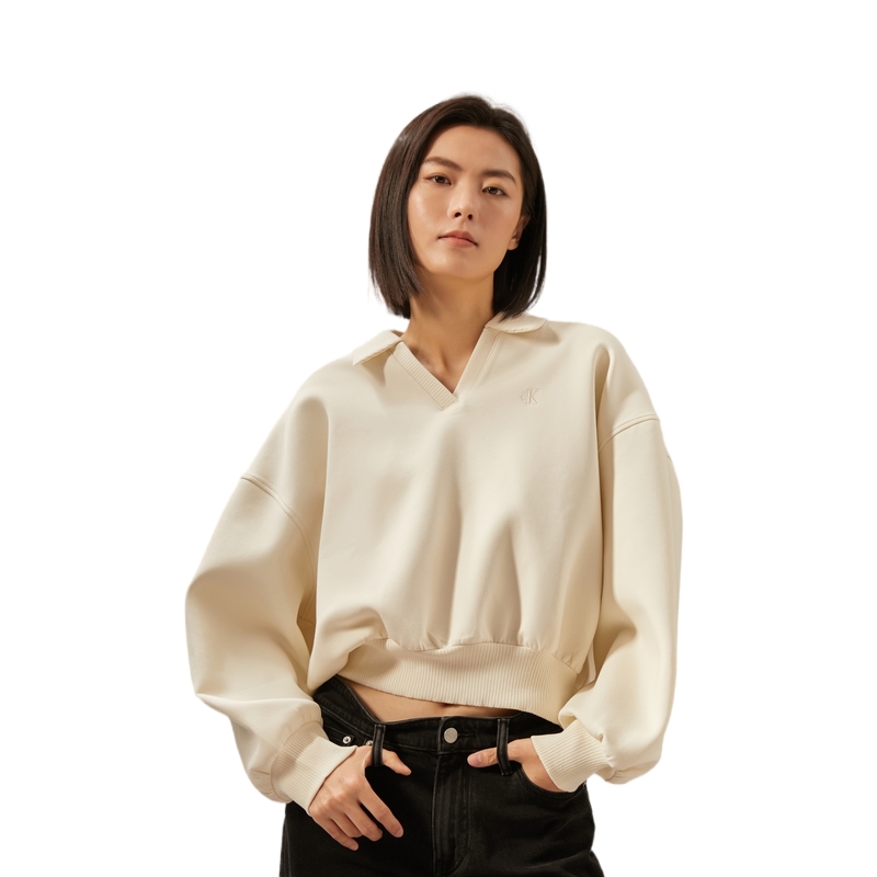Shop (W) Calvin Klein 复古宽松V领短款卫衣 牛奶白 J224688