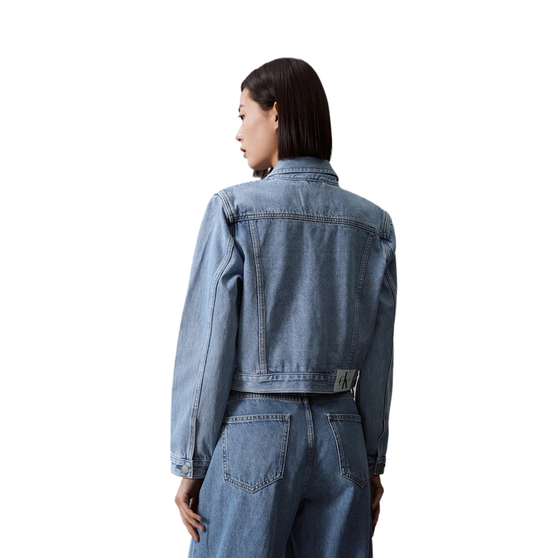 Purchase (W) カルバンクライン SS24 ミニマリスト デニム ライトブルー カラージャケット. J223683