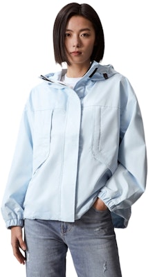 (W) Chaqueta Impermeable y Cortavientos CALVIN KLEIN SS24 para Camping y Senderismo. J223844 Details for (W) Chaqueta Impermeable y Cortavientos CALVIN KLEIN SS24 para Camping y Senderismo. J223844