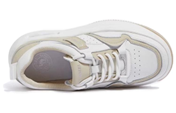 Shop 駱駝百搭休閒防滑減震低幫板鞋女款