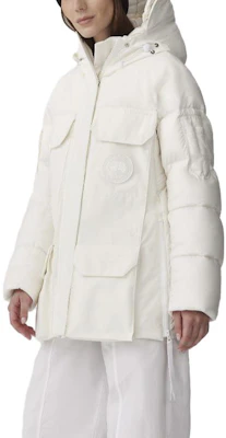 (W) Canada Goose Expedition Paradigm White Label Long Parka Coat - Putih Polaris 2058WW-433 Lookbook (W) Canada Goose Expedition Paradigm White Label Long Parka Coat - Putih Polaris 2058WW-433