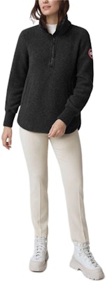 (W) カナダグース セヴァン ハーフジップ ロゴ セーター ブラック 7101W-61 Lookbook (W) カナダグース セヴァン ハーフジップ ロゴ セーター ブラック 7101W-61