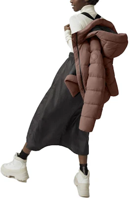 (W) 加拿大鹅纯色修身连帽羽绒夹克 3903W1-139 Shop (W) 加拿大鹅纯色修身连帽羽绒夹克 3903W1-139