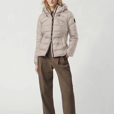 (W) 加拿大鹅 Abbott 防风防水连帽羽绒服 浅粉色 2220LB-856 Lookbook (W) 加拿大鹅 Abbott 防风防水连帽羽绒服 浅粉色 2220LB-856