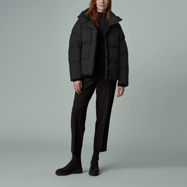 Lookbook (W) Canada Goose Black Label 女款連帽純色羽絨外套 2602LB-61