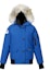 Buy (W) Canada Goose Chilliwack Azul Chaqueta Bomber de Invierno Plumas Logo Rojo 7999LPB-64