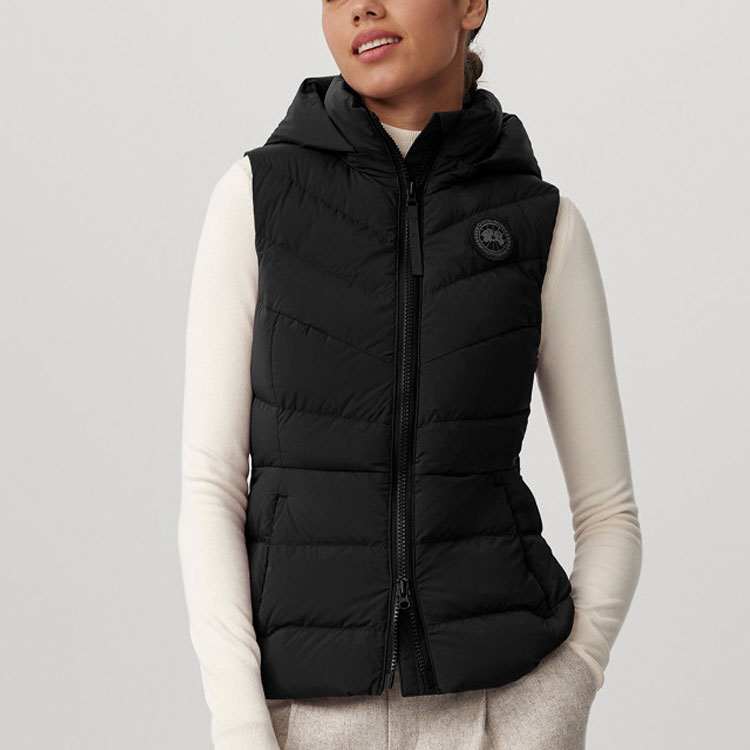Lookbook (W) 加拿大鵝Clair黑標羽絨背心黑色 2333WB-61