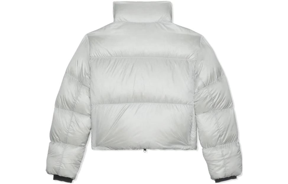 Lookbook (W) 加拿大鵝 Cypress 紅標銀白色短款羽絨外套 2256W-200