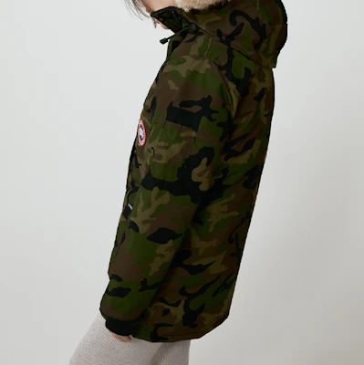 (W) カナダグース エクスペディション FW21 レッドバッジ カモ ダウンパーカコート. 4660LP-316 Details for (W) カナダグース エクスペディション FW21 レッドバッジ カモ ダウンパーカコート. 4660LP-316