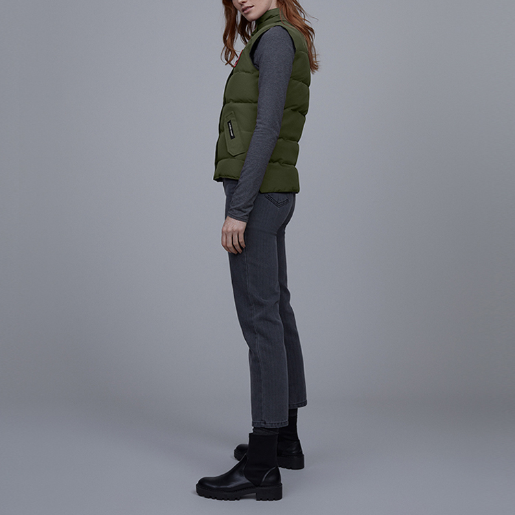 Shop (W) Rompi Down Canada Goose Freestyle Hijau Militer dengan Patch Logo Merah. 2832L-49