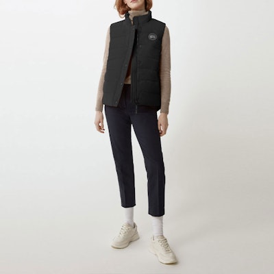 (W) Canada Goose Freestyle SS22 Rompi Hitam Tahan Air - Black Label. 2836LB-61 Shop (W) Canada Goose Freestyle SS22 Rompi Hitam Tahan Air - Black Label. 2836LB-61