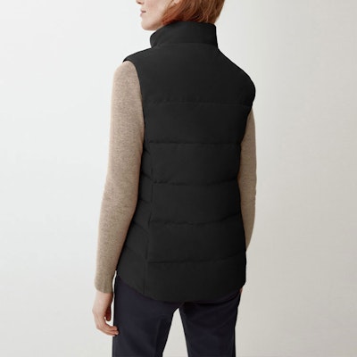 (W) Canada Goose Freestyle SS22 Rompi Hitam Tahan Air - Black Label. 2836LB-61 Purchase (W) Canada Goose Freestyle SS22 Rompi Hitam Tahan Air - Black Label. 2836LB-61