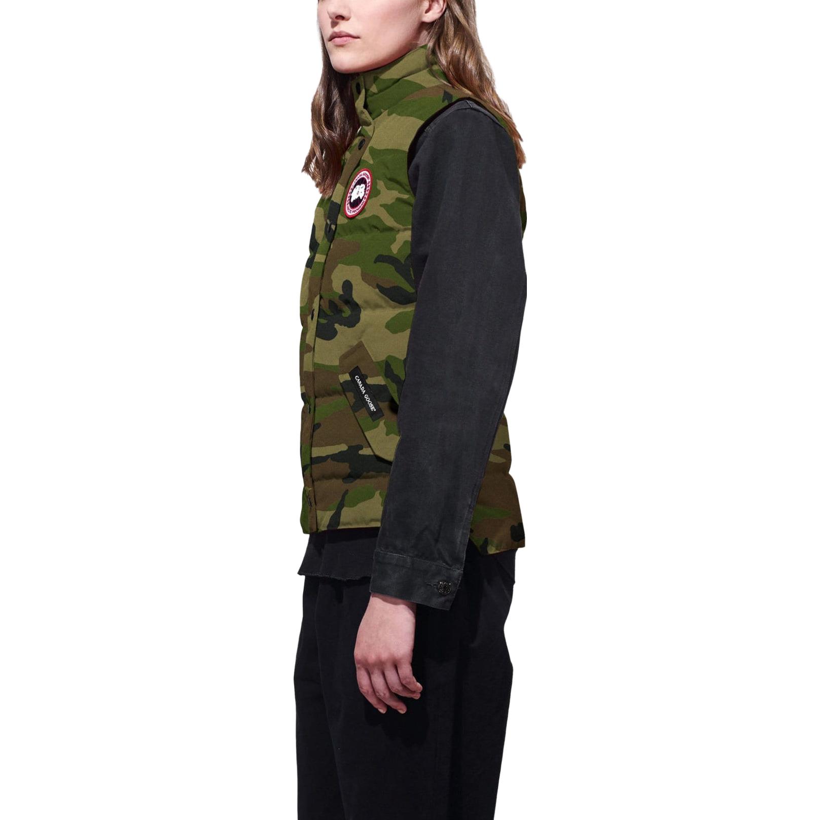 Purchase (W) Canada Goose Freestyle Rompi Tahan Air Wanita Motif Camo. 2832L-316