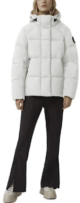 (W) Canada Goose FW22 Jaket Hooded Down White Junction Black Label Putih. 2602LB-433 Shop (W) Canada Goose FW22 Jaket Hooded Down White Junction Black Label Putih. 2602LB-433