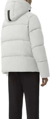 (W) Canada Goose FW22 Jaket Hooded Down White Junction Black Label Putih. 2602LB-433 Purchase (W) Canada Goose FW22 Jaket Hooded Down White Junction Black Label Putih. 2602LB-433