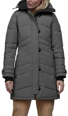 (W) 加拿大鵝 Lorette 女款中長版連帽羽絨外套 - Graphite 石墨色 2090L-66 Lookbook (W) 加拿大鵝 Lorette 女款中長版連帽羽絨外套 - Graphite 石墨色 2090L-66
