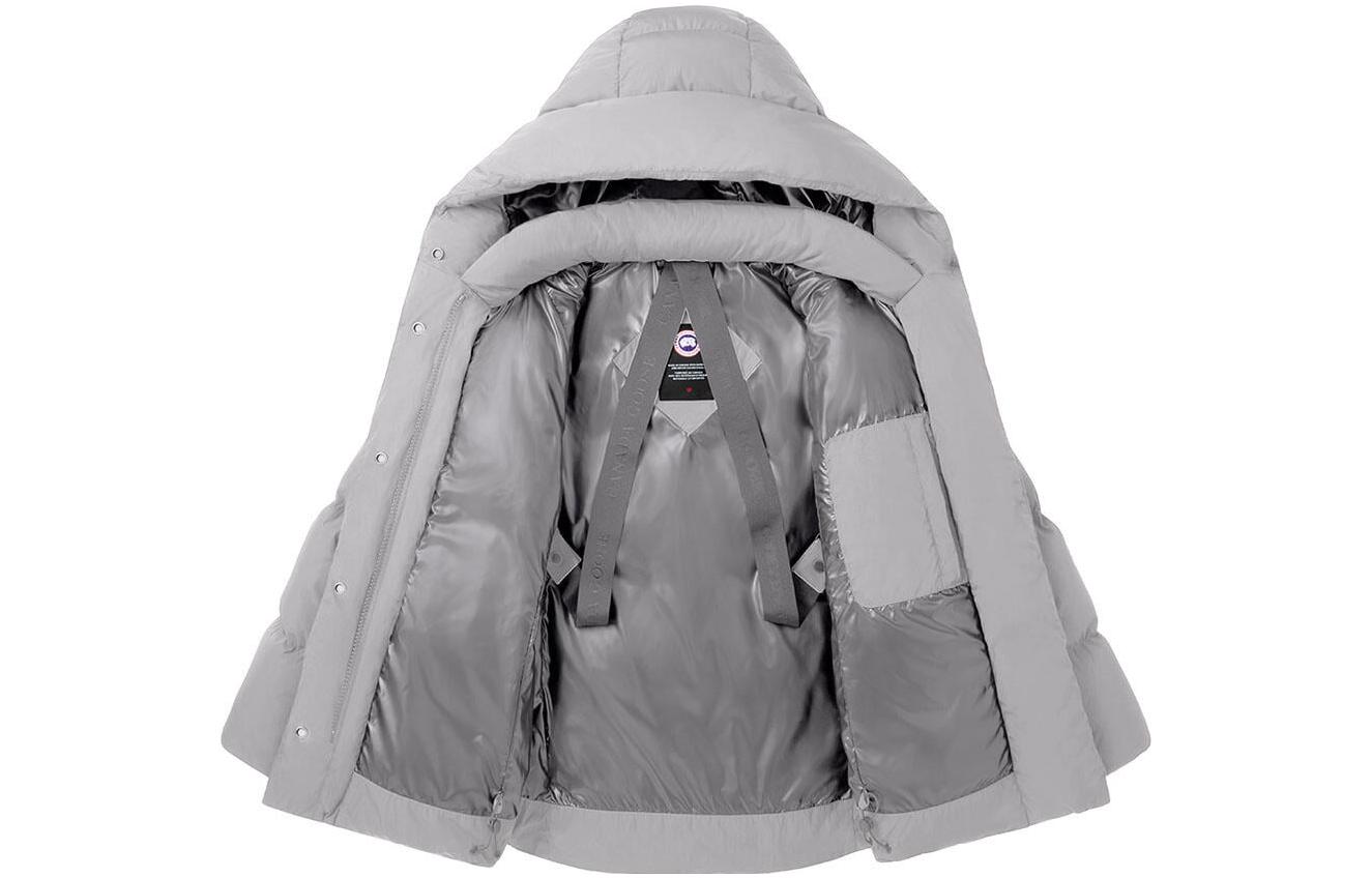 Lookbook (Women) Canada Goose Marlow FW22  Moonlight Grey Down Jacket with Logo Hood. 3904W-439