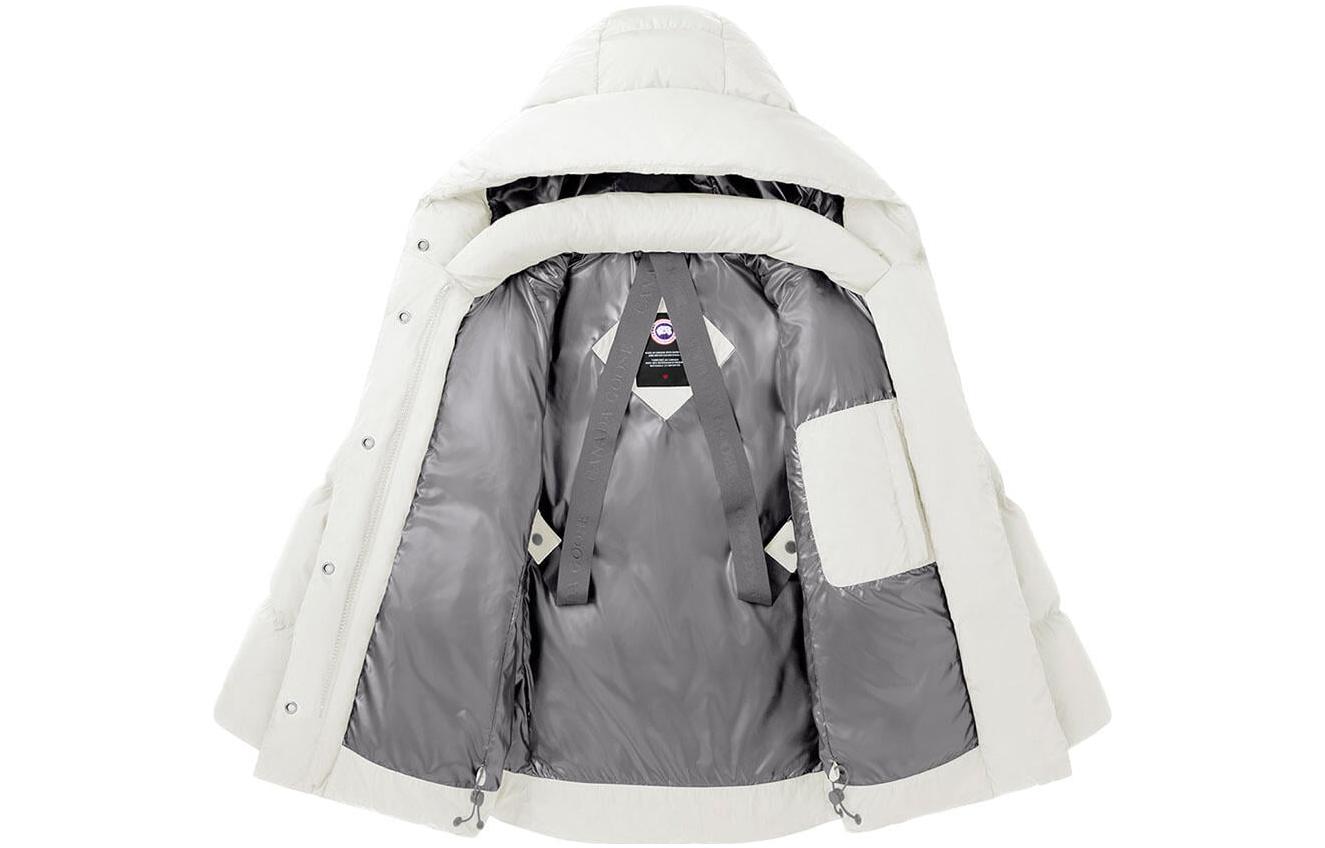 Lookbook (Women) Canada Goose Marlow FW22  White Long Sleeve Down Jacket. 3904W-433