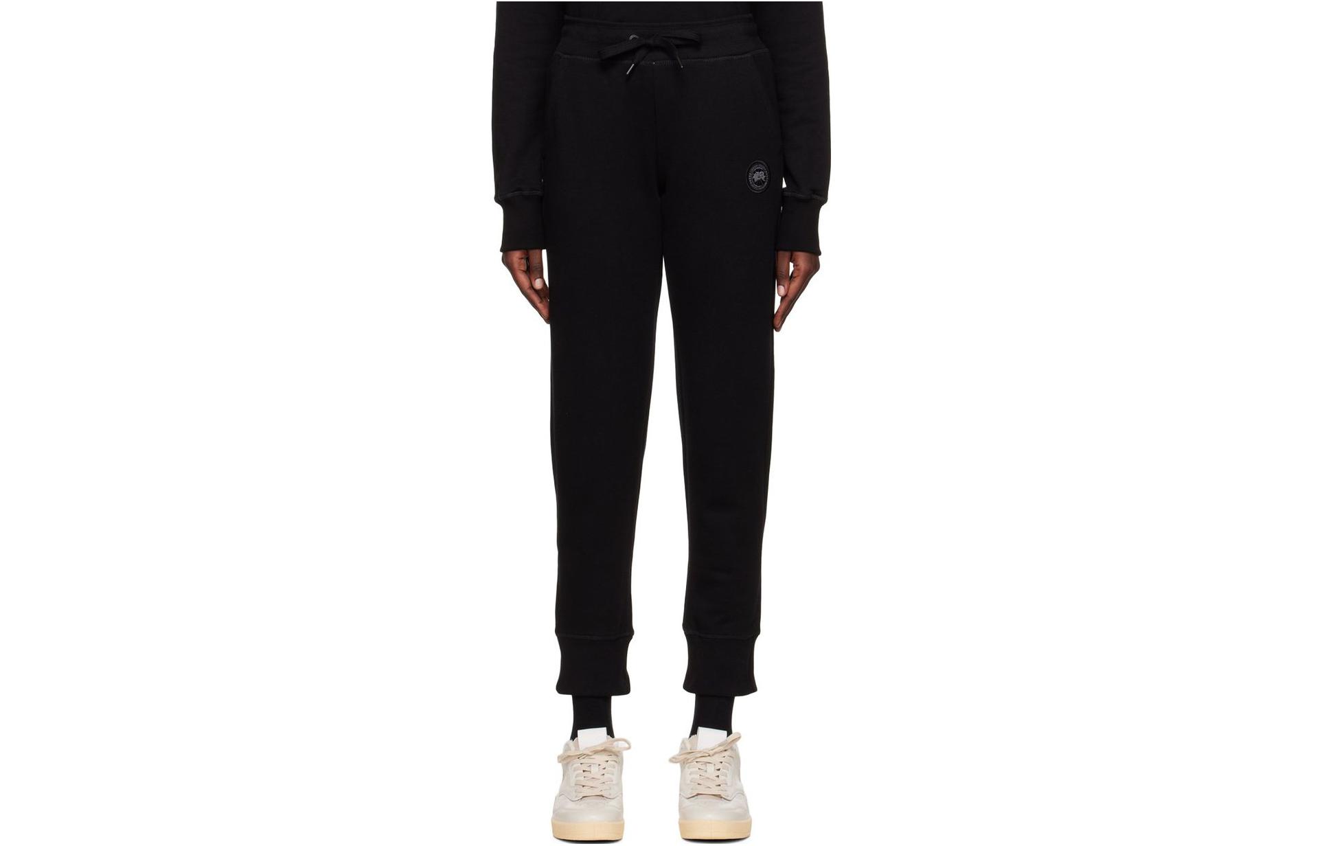 Lookbook (W) Pantalones Jogger Ajustados de Punto Negro Canada Goose Muskoka FW22. 7402L-B61
