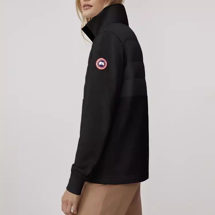 Lookbook (W) Canada Goose Muskoka FW22 Black Label Half-Zip Pullover Sweatshirt. 6841W-61