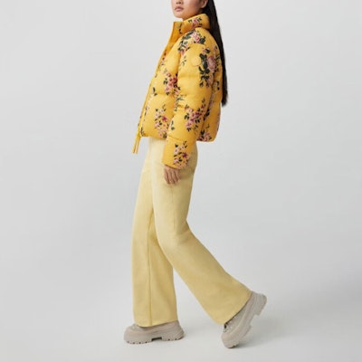 (Women) Canada Goose Reformation FW22 Floral Print Short Down Jacket Yellow Women 1090WRE-1493 Shop (Women) Canada Goose Reformation FW22 Floral Print Short Down Jacket Yellow Women 1090WRE-1493