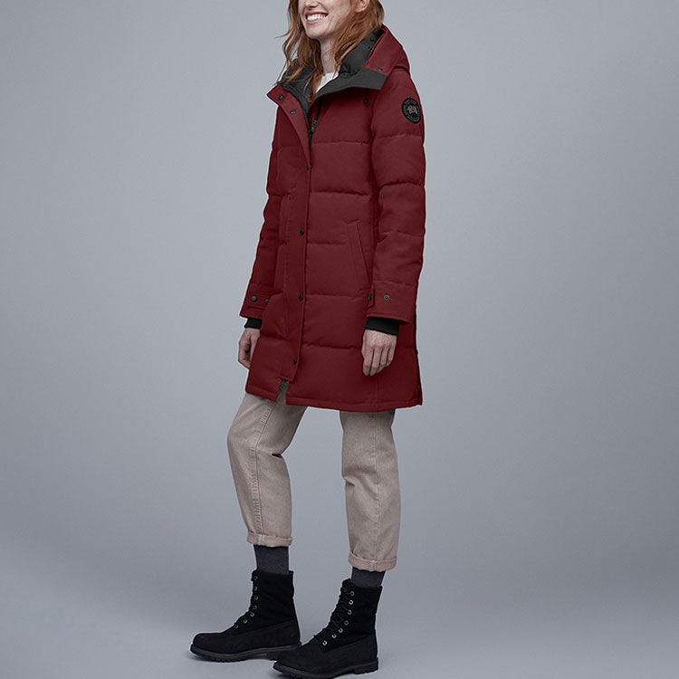 Lookbook (W) 加拿大鹅Shelburne Black Label酒红色长款羽绒服 3802LB-317