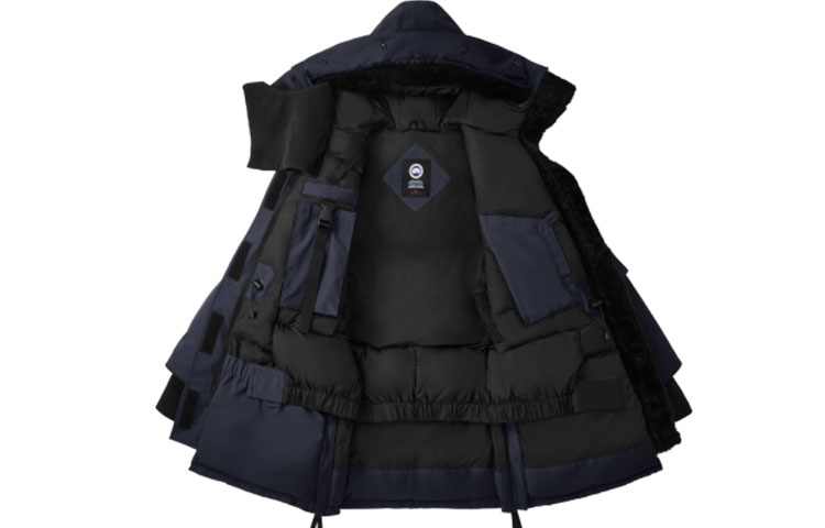Lookbook (W) 加拿大鵝 Snow Mantra 徽標長版羽絨大衣 海軍藍 9501L-67
