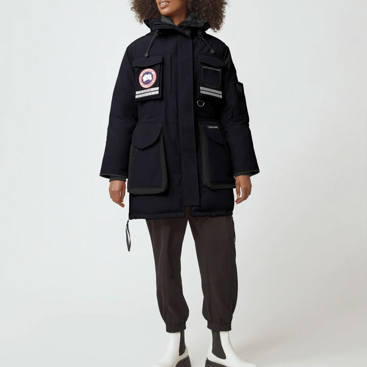 Purchase (W) 加拿大鵝 Snow Mantra 徽標長版羽絨大衣 海軍藍 9501L-67