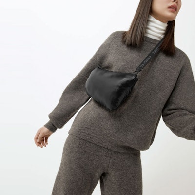 (W) Canada Goose Jaket Hoodie Down Roxboro Hitam SS21 2225LB-61 1